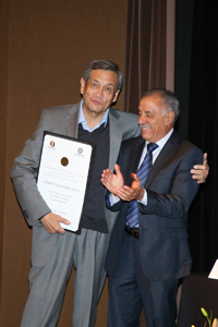 Recibe el m. en c. Roberto Sayavedra el Premio Nacional de Divulgación de la Ciencia 2015 