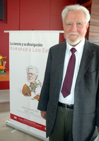 Luis Estrada Martínez, miembro de la Academia Mexicana de Ciencias, insistió que se debe promover la cultura científica mas allá de los niños y los universitarios, en todos los sectores.