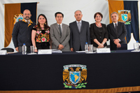 Los doctores Juan Pedro Laclette, Luis Álvarez Icaza, María Beltrán Malagón, Jaime Urrutia, Francisco José Trigo  y María Dolores Sánchez, integraron la mesa de honor del 5to Congreso de Alumnos de Posgrado de la UNAM.