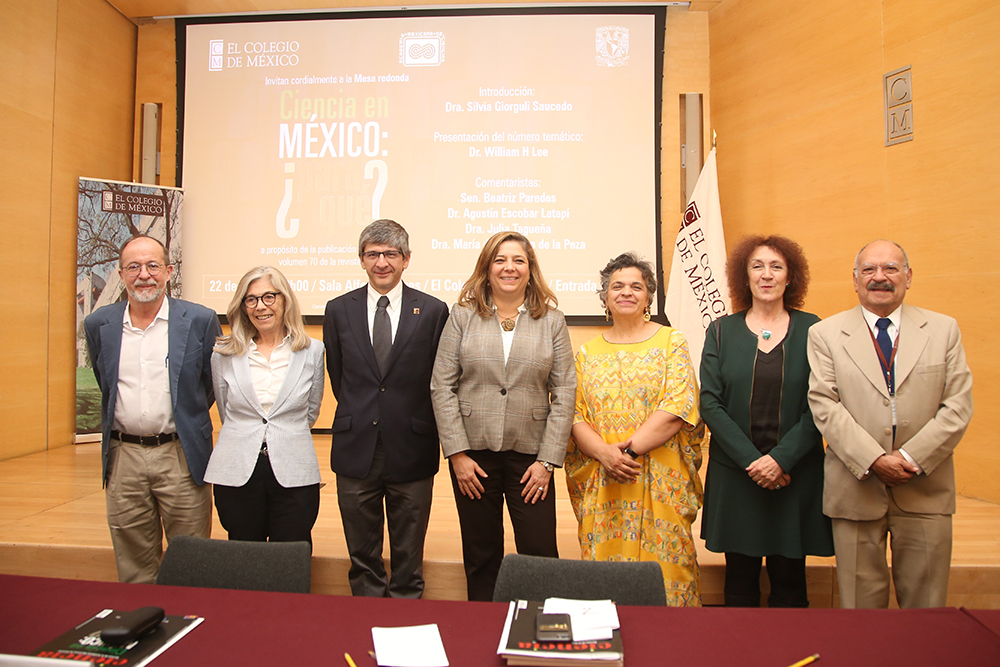 Agustín Escobar Latapí, María del Carmen de la Peza, William Lee Alardín,  Silvia Giorguli Saucedo, Beatriz Paredes Rangel, Julia Tagüeña Parga y Miguel Pérez de la Mora, durante la presentación de Ciencia en México ¿para qué?, el volumen 70, número dos, correspondiente al trimestre abril-junio 2019.