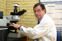 Doctor Filiberto Malagón Gutiérrez, jefe del Laboratorio de Malariología de la Facultad de Medicina de la UNAM