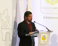 El doctor Juan Ramón de la Fuente, ex presidente de la Academia Mexicana de Ciencias, en la ceremonia en la que recibió el Premio Heberto Castillo 2013.