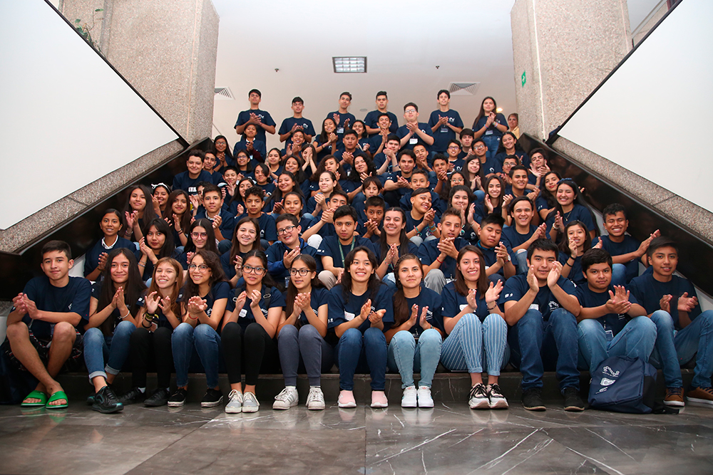 Inicia el curso-taller de certificación denominado “Un total de 82 estudiantes, 42 mujeres y 40 hombres, menores de 17 años y provenientes de diez estados del país, participan en la etapa final nacional de la 13ª Olimpiada Mexicana de Historia, que se realiza en la Ciudad de México desde hoy y hasta el 26 de junio.