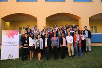 Participantes en la reunión Construyendo el futuro. Encuentros de Ciencia, en las instalaciones del Instituto de Radioastronomía y Astrofísica en el Campus Morelia de la UNAM, una de las sedes de la reunión académica de la AMC.