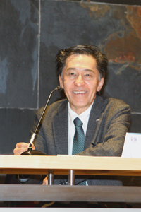 El presidente de la Academia Mexicana de Ciencias, Jaime Urrutia Fucugauchi, en la ceremonia de entrega del Premio Jorge Lomnitz Adler y la Medalla Marcos Moshinsky 2016.