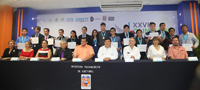 Ganadores de medallas e Integrantes del presidium en la ceremonia de clausura y premiación de la XXVII Olimpiada Nacional de Biología.