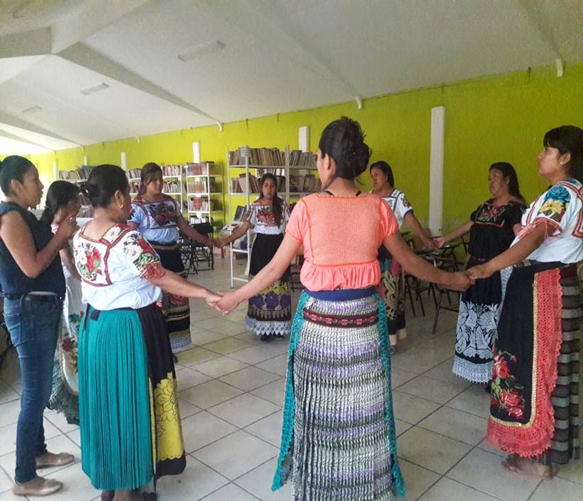 Especialistas de la Facultad de Psicología de la Universidad Michoacana de San Nicolás de Hidalgo realizan talleres en los municipios de Áporo, Cuitzeo, Charo, Morelia, Panindícuaro, Paracho, Pátzcuaro, entre otros.