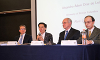 Ceremonia de ingreso de Alejandro Ádem como nuevo miembro correspondiente de la AMC. En la imagen: Alejandro Ádem, Jaime Urrutia, presidente de la Academia Mexicana de Ciencias: José Seade y Marcelo Aguilar, director e investigador del Instituto de Matemáticas de la UNAM, respectivamente.