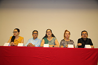 Inauguraron la Olimpiada Mexicana de Historia algunos de los integrantes del comité académico del certamen, los investigadores Andrea Rodríguez Tapia (Colmex), Erick Velásquez García (IIE-UNAM), Valeria Sánchez Michel (CIDE), Clementina Battcock (INAH) e Iván Escamilla González (IIH-UNAM).