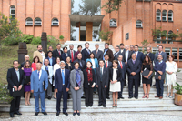 Los nuevos miembros de la Academia Mexicana de Ciencias acompañados por los integrantes del Consejo Directivo saliente y entrante.