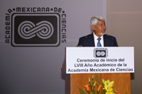 Doctor José Luis Morán López, presidente de la Academia Mexicana de Ciencias (2017-2020), ofrece su primer discurso durante la ceremonia de Inicio del LVIII Año Académico de la AMC.