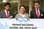 Manuel Lucas Mateo, Jimena Chávez Velasco y Juan Pablo Zamudio, estudiantes michoacanos, representarán a nuestro país en el Premio Juvenil del Agua de Estocolmo, con un proyecto que busca mejorar la calidad del agua contaminada con arsénico. El concurso internacional se realiza dentro de la Semana Mundial del Agua, del 27 de agosto al 1 de septiembre.