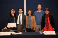  Monserrat Jiménez, coordinadora de Bécalos de Fundación Televisa; Jaime Urrutia, presidente de la AMC; María de la Luz Hernández, directora de Planeación y Vinculación de la Administración Federal de Servicios Educativos en DF-SEP; Carlos Bosch y Silvia Romero, coordinador académico y coordinadora operativa del programa La ciencia en tu Escuela de la AMC, respectivamente, conformaron la mesa de honor del evento.