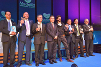 Enrique Galindo Fentanes, investigador de la UNAM y miembro de la Academia Mexicana de Ciencias (tercero de izquierda a derecha), recibió el galardón en la categoría del Empresa e Industria, con su innovación Fungifree AB.