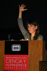 La doctora Ligia Pérez Cruz, del Instituto de Geofísica de la UNAM, participó como ponente en el simposio de geociencias de la Reunión General de la Academia Mexicana de Ciencias, Ciencia y Humanismo II.