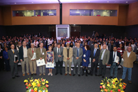 Integrantes del presidium, investigadores nacionales eméritos y jóvenes investigadores del programa Cátedras Conacyt, en el auditorio Galileo Galilei de la Academia Mexicana de Ciencias.