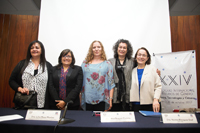 Investigadoras de distintas instituciones académicas participaron en la mesa “Acciones propositivas en ciencia y género” del XXIV Coloquio Internacional de Estudios de Género. En la imagen: Martha Pérez, del Grupo Mujer y Ciencia; Lilia Meza, coordinadora de la Red Conacyt de Ciencia, Tecnología y Género; Ana Buquet, Directora del CIEG; Norma Blazquez, investigadora del (CEIICH); y Susana Lizano, vicepresidenta de la Academia Mexicana de Ciencias.