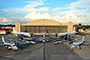 Aviones de la Administración Nacional Oceánica y Atmosférica de los Estados Unidos (NOAA, por sus siglas en inglés) en la Base Aérea MacDill en Tampa, Florida.