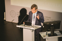 Hiroshi Amano, Premio Nobel de Física 2014, ofreció la conferencia “Lighting the Earth by LEDs”.