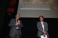 Los doctores Arturo Menchaca y Jaime Urrutia, expresidente y presidente de la Academia Mexicana de Ciencias, respectivamente, en el cierre de la Reunión General de la AMC, Ciencia y Humanismo II.