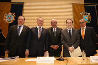 En la Celebración por los 50 años de relaciones diplomáticas México-Australia en la Torre de Rectoría, participaron Leonardo Lomelí, secretario general de la UNAM; David Engel, embajador de Australia en México; Enrique Graue, rector de la UNAM, Alfonso de María y Campos y José Luis Zapata, de las Secretarías de Relaciones Exteriores y Economía, respectivamente.