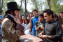 Cientos de niños y jóvenes celebraron en la Alameda Central de la ciudad de México los 200 años del nacimiento de Charles Darwin y los 150 años de la publicación del libro El Origen de las Especies.