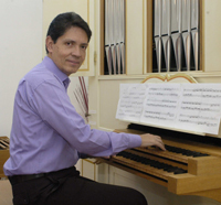 El Dr. Gustavo Delgado Parra, miembro de la Academia Mexicana de Ciencias desde el 2007.