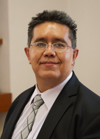 El especialista en historia, historia del arte y escritura jeroglífica maya Erik Velásquez García, del Instituto de Investigaciones Estéticas de la UNAM, fue reconocido en el 2013 con el Premio de Investigación de la Academia Mexicana de Ciencias, en el área de humanidades.