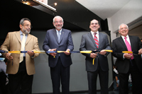 En el corte de listón de la exposición Agua, elemento de la vida, que se inauguró hoy en el Museo de las Ciencias Universum, participaron José Franco, titular de la DGDC-UNAM; Enrique Graue Weichers, rector de la UNAM; Roberto Ramírez, director general de la Conagua; y Fernando González, coordinador técnico de la Red de Agua-UNAM.