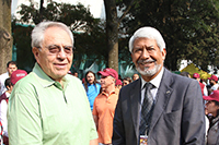 El secretario de Salud, Jorge Carlos Alcocer Varela y el presidente de la Academia Mexicana de Ciencias, José Luis Morán López, en el Festival de los Derechos de la Niñe.