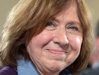 La escritora Svetlana Alexijevich, Premio Nobel de Literatura 2015. Se prevé que entre noviembre y diciembre el grupo editorial Penguin Random-House ponga a la venta el segundo libro traducido al español de la autora bielorrusa La guerra no tiene rostro de mujer, una obra construida con base a entrevistas a mujeres rusas que participaron en la II Guerra Mundial.