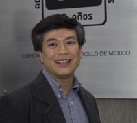 Las propiedades ópticas de las nanopartículas dependen del tamaño, la forma, la distribución espacial y el material del que están constituidas, explicó el doctor JuanCarlos Cheang-Wong, investigador del Instituto de Física de la UNAM y miembro de la Academia Mexicana de Ciencias.