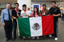 Un nuevo triunfo para México. En la imagen, el equipo nacional al arribar ayer a la ciudad de México. En el orden acostumbrado: Mauricio Castro, Julio Gaxiola, Francisco Blanco, Edith Leal, Andrés Espino y David Corona.